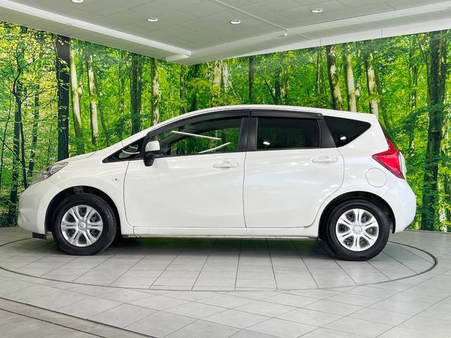 ノート Ｘ　ＤＩＧ－Ｓ　ナビ　スマートキー　ＥＴＣ　純正１４インチアルミ　オートエアコン　アイドリングストップ　ＣＤ　電動格納ミラー　トラクションコントロール（28枚目）