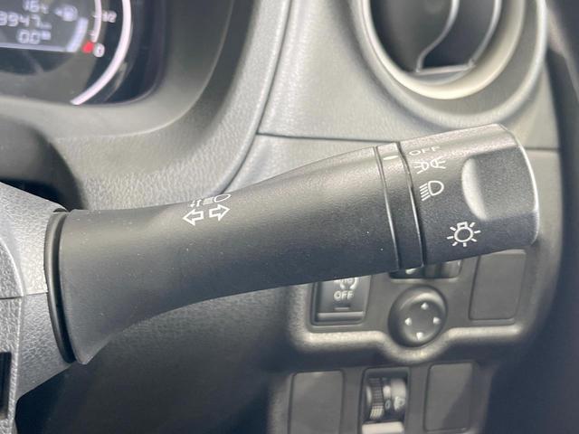 ノート Ｘ　ＤＩＧ－Ｓ　ナビ　スマートキー　ＥＴＣ　純正１４インチアルミ　オートエアコン　アイドリングストップ　ＣＤ　電動格納ミラー　トラクションコントロール（32枚目）