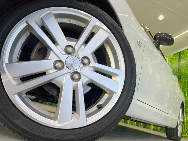 �y�����P�U�C���`�A���~�z�C�[���z�O�ςɃ}�b�`���������A���~�z�C�[���𑕒����Ă���܂��B�e��ЊO�A���~�z�C�[����A�X�^�b�h���X�^�C�����戵�����Ă���܂��B���񂲑��k����������