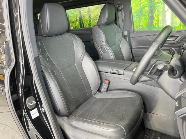 ヴェルファイアハイブリッド Ｚ　プレミア　ガラスルーフ　両側電動ドア　全周囲カメラ　衝突被害軽減システム　レーダークルーズ　禁煙車　電動リアゲート　レザーシート　前席シートエアコン　リアシートエアコン　コーナーセンサー　スマートキー（8枚目）