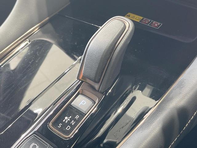 ヴェルファイアハイブリッド Ｚ　プレミア　ガラスルーフ　両側電動ドア　全周囲カメラ　衝突被害軽減システム　レーダークルーズ　禁煙車　電動リアゲート　レザーシート　前席シートエアコン　リアシートエアコン　コーナーセンサー　スマートキー（35枚目）