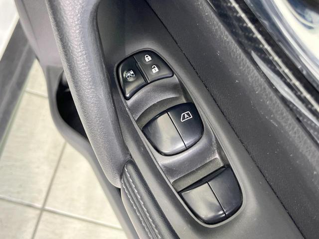 エクストレイル 20Xi 4WD 純正SDナビ 全周囲カメラ 衝突被害軽減システム レーダークルーズ 禁煙車 電動リアゲート コーナーセンサー スマートキー LEDヘッド ビルトインETC 純正18インチアルミ 車線逸脱警報(46枚目)