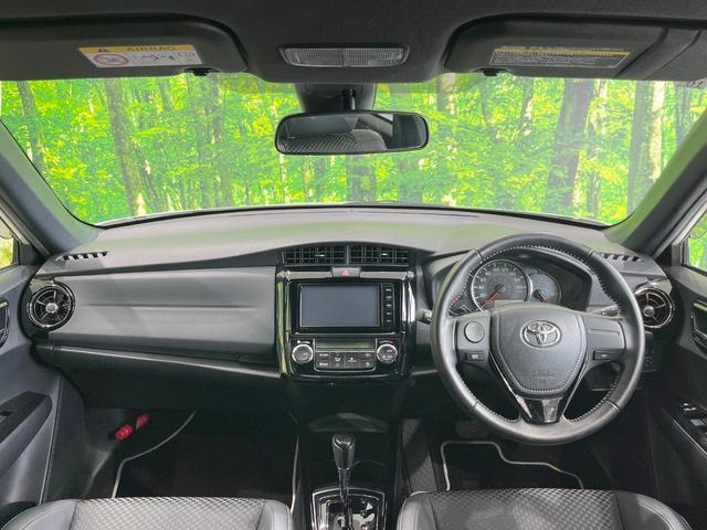 カローラフィールダー １．５Ｇ　ダブルバイビー　純正ＳＤナビ　バックカメラ　衝突被害軽減システム　禁煙車　ハーフレザーシート　スマートキー　ＬＥＤヘッド　純正１６インチアルミ　オートハイビーム　車線逸脱警報　オートライト　オートエアコン（2枚目）