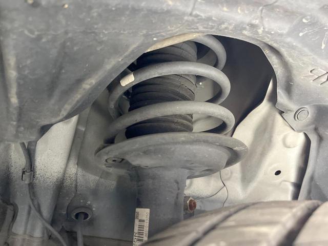 カローラフィールダー １．５Ｇ　ダブルバイビー　純正ＳＤナビ　バックカメラ　衝突被害軽減システム　禁煙車　ハーフレザーシート　スマートキー　ＬＥＤヘッド　純正１６インチアルミ　オートハイビーム　車線逸脱警報　オートライト　オートエアコン（26枚目）