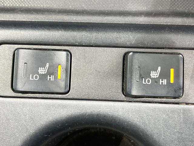 プリウス Ｓツーリングセレクション　純正ＳＤナビ　バックカメラ　衝突被害軽減システム　レーダークルーズ　禁煙車　シートヒーター　コーナーセンサー　スマートキー　ＬＥＤヘッド　ビルトインＥＴＣ　純正１７インチアルミ　オートハイビーム（6枚目）