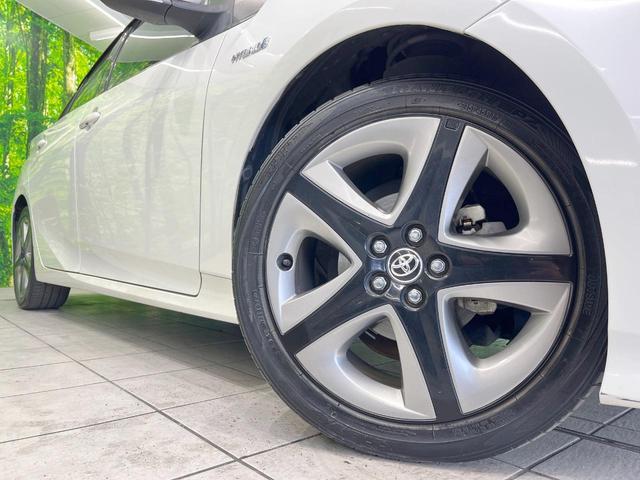 プリウス Ｓツーリングセレクション　純正ＳＤナビ　バックカメラ　衝突被害軽減システム　レーダークルーズ　禁煙車　シートヒーター　コーナーセンサー　スマートキー　ＬＥＤヘッド　ビルトインＥＴＣ　純正１７インチアルミ　オートハイビーム（13枚目）