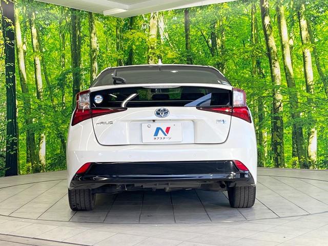 プリウス Ｓツーリングセレクション　純正ＳＤナビ　バックカメラ　衝突被害軽減システム　レーダークルーズ　禁煙車　シートヒーター　コーナーセンサー　スマートキー　ＬＥＤヘッド　ビルトインＥＴＣ　純正１７インチアルミ　オートハイビーム（15枚目）