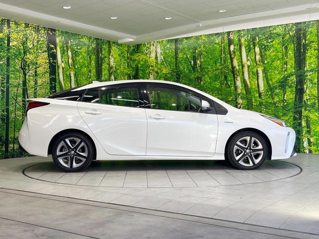 プリウス Ｓツーリングセレクション　純正ＳＤナビ　バックカメラ　衝突被害軽減システム　レーダークルーズ　禁煙車　シートヒーター　コーナーセンサー　スマートキー　ＬＥＤヘッド　ビルトインＥＴＣ　純正１７インチアルミ　オートハイビーム（24枚目）