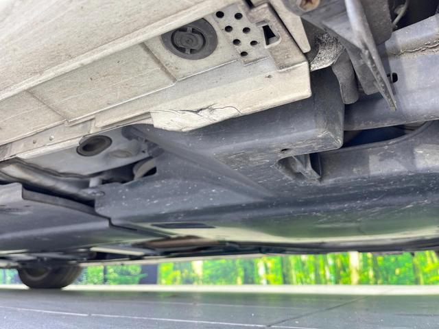 プリウス Ｓツーリングセレクション　純正ＳＤナビ　バックカメラ　衝突被害軽減システム　レーダークルーズ　禁煙車　シートヒーター　コーナーセンサー　スマートキー　ＬＥＤヘッド　ビルトインＥＴＣ　純正１７インチアルミ　オートハイビーム（30枚目）