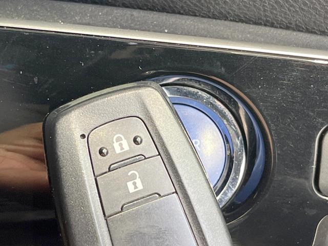 プリウス Ｓツーリングセレクション　純正ＳＤナビ　バックカメラ　衝突被害軽減システム　レーダークルーズ　禁煙車　シートヒーター　コーナーセンサー　スマートキー　ＬＥＤヘッド　ビルトインＥＴＣ　純正１７インチアルミ　オートハイビーム（39枚目）