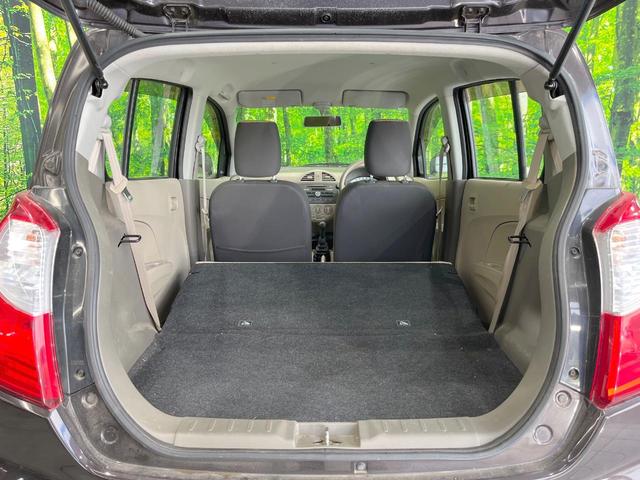 ���i�̂���������ʋ΁A���}���ɏ\���ȉ׎��X�y�[�X���m�ۂ��Ă���܂��B�Z�J���h�V�[�g��|���ƁA�傫�ȉו��̐ύڂ��\�ł���