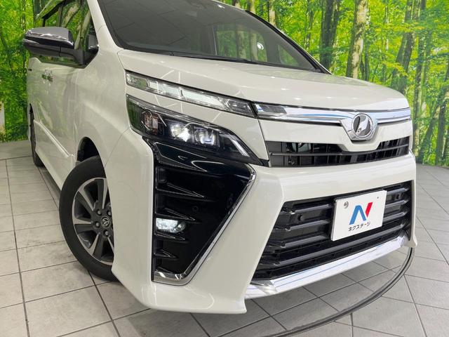 ヴォクシー ＺＳ　煌ＩＩ　両側電動ドア　ＳＤナビ　後席モニター　バックカメラ　衝突被害軽減システム　禁煙車　コーナーセンサー　スマートキー　ＬＥＤヘッド　ビルトインＥＴＣ　クルコン　純正１６インチアルミ　車線逸脱警報（13枚目）