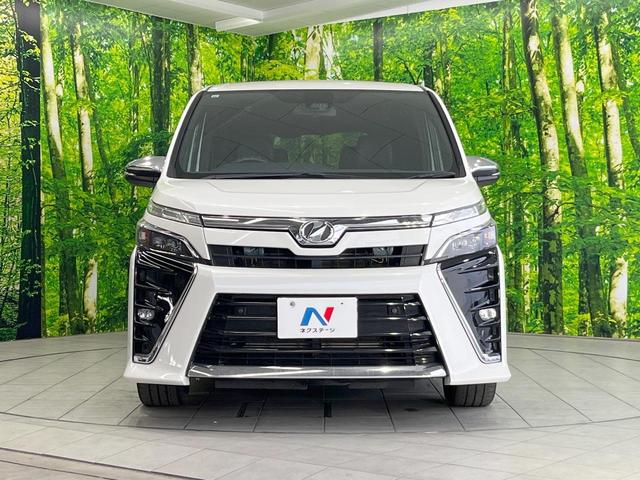 ヴォクシー ＺＳ　煌ＩＩ　両側電動ドア　ＳＤナビ　後席モニター　バックカメラ　衝突被害軽減システム　禁煙車　コーナーセンサー　スマートキー　ＬＥＤヘッド　ビルトインＥＴＣ　クルコン　純正１６インチアルミ　車線逸脱警報（15枚目）