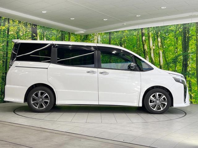 ヴォクシー ＺＳ　煌ＩＩ　両側電動ドア　ＳＤナビ　後席モニター　バックカメラ　衝突被害軽減システム　禁煙車　コーナーセンサー　スマートキー　ＬＥＤヘッド　ビルトインＥＴＣ　クルコン　純正１６インチアルミ　車線逸脱警報（27枚目）