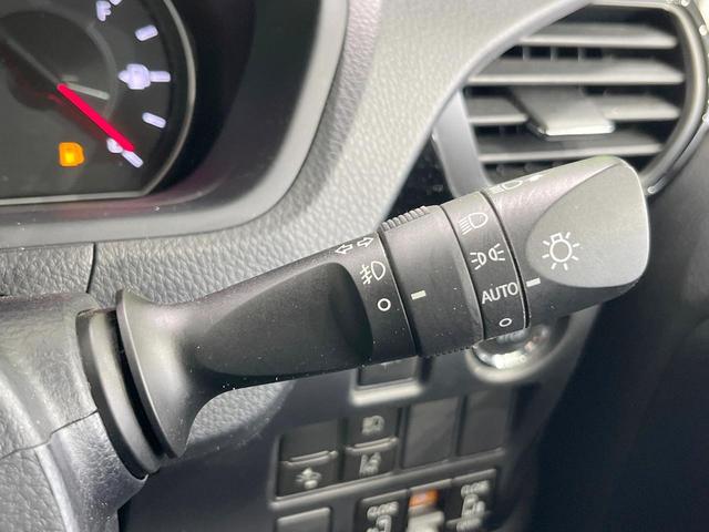 ヴォクシー ＺＳ　煌ＩＩ　両側電動ドア　ＳＤナビ　後席モニター　バックカメラ　衝突被害軽減システム　禁煙車　コーナーセンサー　スマートキー　ＬＥＤヘッド　ビルトインＥＴＣ　クルコン　純正１６インチアルミ　車線逸脱警報（37枚目）