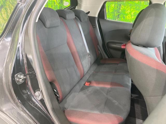 ジューク １５ＲＸ　バックカメラ　禁煙車　ビルトインＥＴＣ　オートライト　オートエアコン　ＣＤ　地デジ　キーレス　盗難防止装置　トラクションコントロール（9枚目）