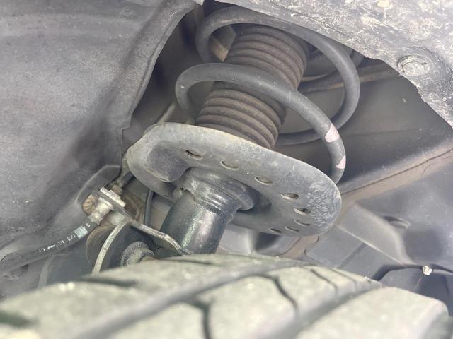 ジューク １５ＲＸ　バックカメラ　禁煙車　ビルトインＥＴＣ　オートライト　オートエアコン　ＣＤ　地デジ　キーレス　盗難防止装置　トラクションコントロール（21枚目）