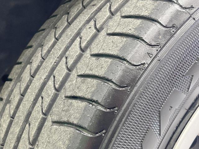 ジューク １５ＲＸ　バックカメラ　禁煙車　ビルトインＥＴＣ　オートライト　オートエアコン　ＣＤ　地デジ　キーレス　盗難防止装置　トラクションコントロール（30枚目）