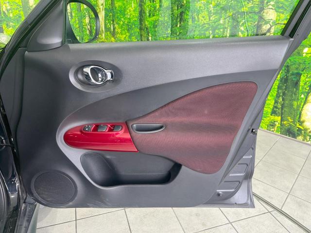 ジューク １５ＲＸ　バックカメラ　禁煙車　ビルトインＥＴＣ　オートライト　オートエアコン　ＣＤ　地デジ　キーレス　盗難防止装置　トラクションコントロール（32枚目）