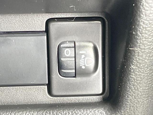 スペーシア ハイブリッドＧ　届出済未使用車　衝突被害軽減システム　コーナーセンサー　スマートキー　ＬＥＤヘッド　オートライト　オートエアコン　車線逸脱時警報システム　誤発信抑制装置　盗難防止装置　トラクションコントロール（37枚目）