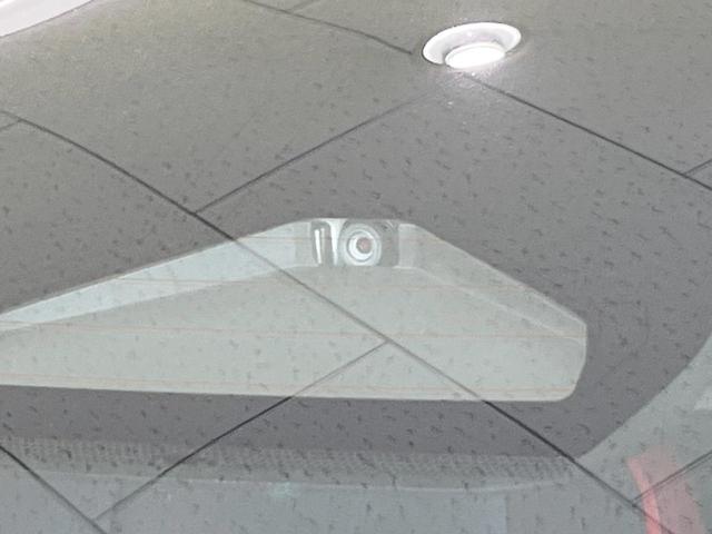 プリウス Ｚ　モデリスタエアロ　全周囲カメラ　衝突被害軽減システム　レーダークルーズ　禁煙車　レザーシート　前席シートエアコン　パワーシート　ドラレコ　コーナーセンサー　スマートキー　ＬＥＤヘッド　ＥＴＣ２．０（5枚目）