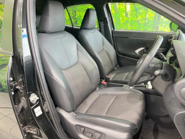 ヤリスクロス ハイブリッドＺ　バックカメラ　衝突被害軽減システム　レーダークルーズ　禁煙車　ハーフレザーシート　コーナーセンサー　スマートキー　ＬＥＤヘッド　ビルトインＥＴＣ　純正１８インチアルミ　オートハイビーム　車線逸脱警報（8枚目）