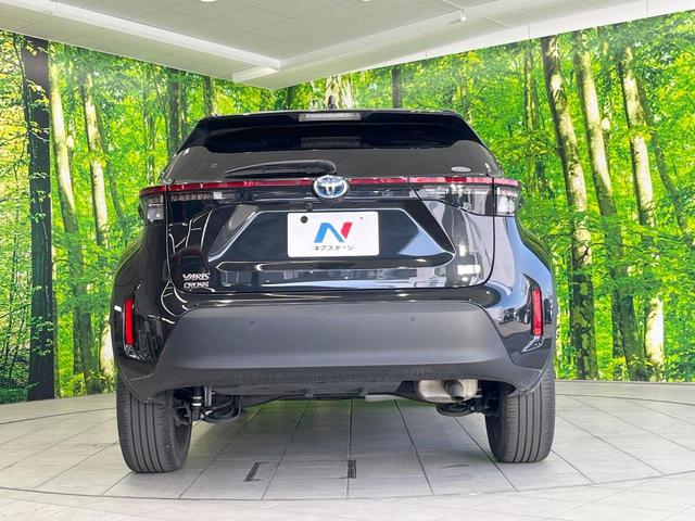 ヤリスクロス ハイブリッドＺ　バックカメラ　衝突被害軽減システム　レーダークルーズ　禁煙車　ハーフレザーシート　コーナーセンサー　スマートキー　ＬＥＤヘッド　ビルトインＥＴＣ　純正１８インチアルミ　オートハイビーム　車線逸脱警報（15枚目）