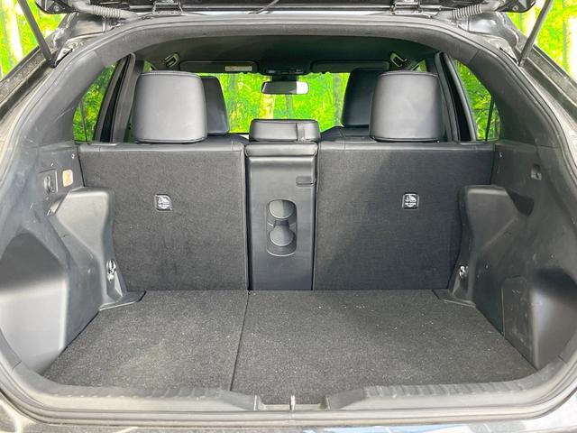 ヤリスクロス ハイブリッドＺ　バックカメラ　衝突被害軽減システム　レーダークルーズ　禁煙車　ハーフレザーシート　コーナーセンサー　スマートキー　ＬＥＤヘッド　ビルトインＥＴＣ　純正１８インチアルミ　オートハイビーム　車線逸脱警報（53枚目）