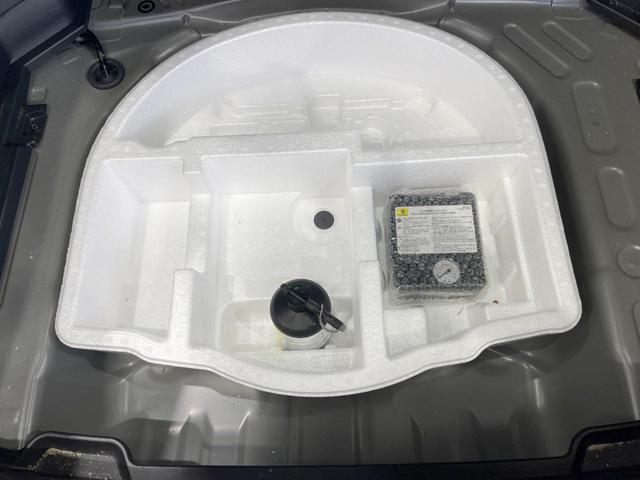 ヤリスクロス ハイブリッドＺ　バックカメラ　衝突被害軽減システム　レーダークルーズ　禁煙車　ハーフレザーシート　コーナーセンサー　スマートキー　ＬＥＤヘッド　ビルトインＥＴＣ　純正１８インチアルミ　オートハイビーム　車線逸脱警報（54枚目）