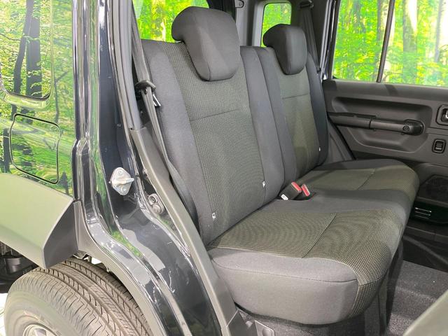 ジムニーノマド ＦＣ　４ＷＤ　登録済未使用車　衝突被害軽減システム　レーダークルーズ　コーナーセンサー　スマートキー　ＬＥＤヘッド　純正１５インチアルミ　オートハイビーム　車線逸脱警報　オートライト　オートエアコン（9枚目）