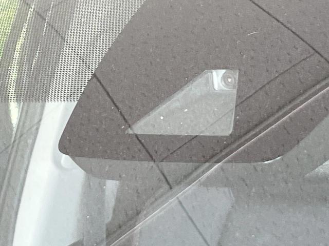 �y�g���^�Z�[�t�e�B�Z���X�z���s���ɑO���̎ԗ�����F�����A�Փ˂������Ȏ��͌x��ƃu���[�L�ŏՓˉ���Ɣ�Q�y�����A�V�X�g�B�����S�Ƀh���C�u�����y���݂��������܂��B