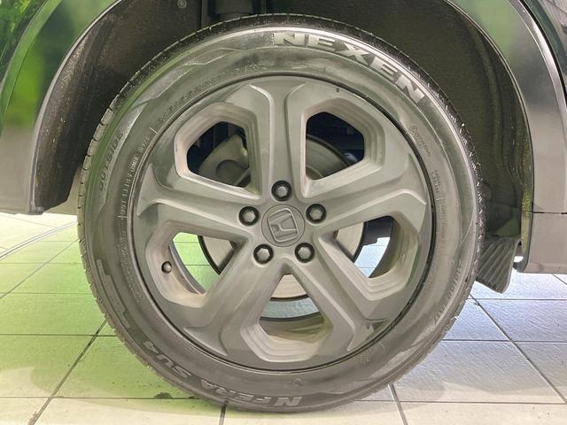 ヴェゼル ハイブリッドＺ・ホンダセンシング　ホンダセンシングレス　ＳＤナビ　バックカメラ　ハーフレザーシート　スマートキー　ＬＥＤヘッド　ビルトインＥＴＣ　クルコン　純正１７インチアルミ　オートライト　デュアルエアコン　ＤＶＤ再生　フルセグ（13枚目）