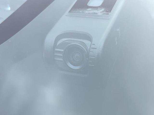 アクア クロスオーバー　純正ＳＤナビ　衝突被害軽減システム　バックカメラ　ハーフレザーシート　ドラレコ　スマートキー　ＬＥＤヘッド　ビルトインＥＴＣ　純正１６インチアルミ　オートハイビーム　オートライト　オートエアコン（7枚目）