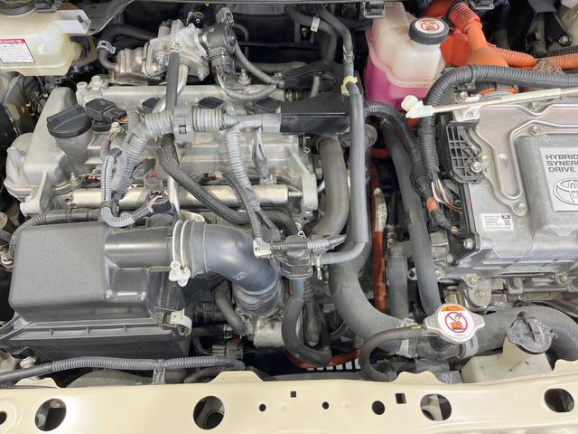 アクア クロスオーバー　ＳＤナビ　衝突被害軽減システム　バックカメラ　ハーフレザーシート　ドラレコ　スマートキー　ＥＴＣ　コーナーセンサー　純正１６インチアルミ　オートハイビーム　オートライト　オートエアコン（18枚目）