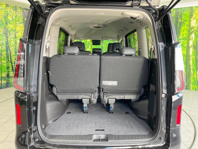 セレナ ハイウェイスターＶ　両側電動ドア　全周囲カメラ　衝突被害軽減システム　禁煙車　ドラレコ　コーナーセンサー　スマートキー　ＬＥＤヘッド　純正１６インチアルミ　車線逸脱警報　オートライト　デュアルエアコン　リアエアコン（60枚目）