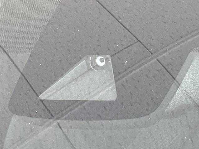 プリウス Ａ　純正ＳＤナビ　バックカメラ　衝突被害軽減システム　レーダークルーズ　禁煙車　パワーシート　ドラレコ　コーナーセンサー　スマートキー　ＬＥＤヘッド　ビルトインＥＴＣ　純正１７インチアルミ（5枚目）