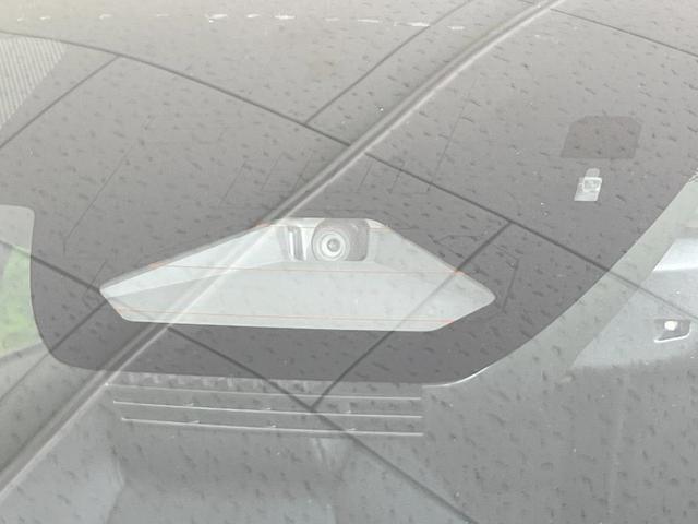 カローラクロス ハイブリッド　Ｚ　純正ナビ機能付ＤＡ　衝突被害軽減システム　レーダークルーズ　全周囲カメラ　電動リアゲート　ハーフレザーシート　全席シートヒーター　パワーシート　ドラレコ　コーナーセンサー　スマートキー　ＬＥＤヘッド（3枚目）