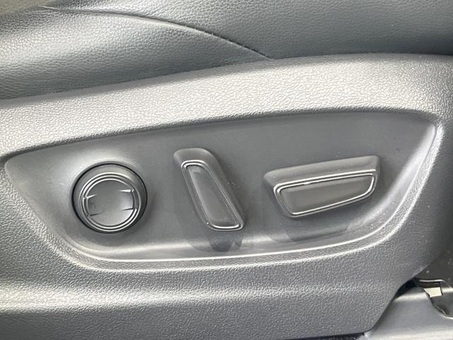 カローラクロス ハイブリッド　Ｚ　純正ナビ機能付ＤＡ　衝突被害軽減システム　レーダークルーズ　全周囲カメラ　電動リアゲート　ハーフレザーシート　全席シートヒーター　パワーシート　ドラレコ　コーナーセンサー　スマートキー　ＬＥＤヘッド（34枚目）