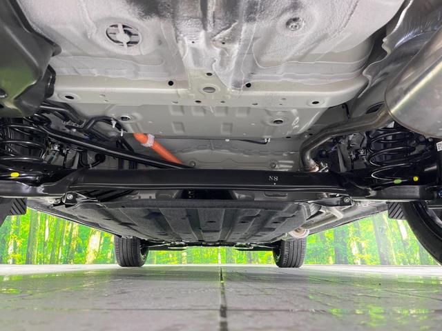 ヴェゼル ｅ：ＨＥＶ　ＲＳ　登録済未使用車　全周囲カメラ　衝突被害軽減システム　レーダークルーズ　ハーフレザーシート　コーナーセンサー　スマートキー　ＬＥＤヘッド　ＥＴＣ２．０　純正１８インチアルミ　オートハイビーム（19枚目）