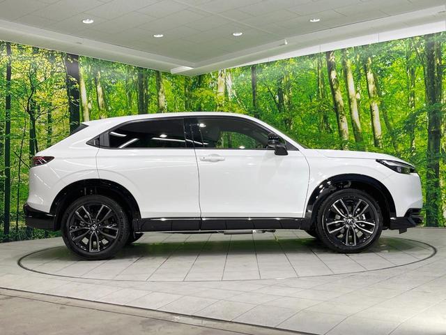 ヴェゼル ｅ：ＨＥＶ　ＲＳ　登録済未使用車　全周囲カメラ　衝突被害軽減システム　レーダークルーズ　ハーフレザーシート　コーナーセンサー　スマートキー　ＬＥＤヘッド　ＥＴＣ２．０　純正１８インチアルミ　オートハイビーム（27枚目）