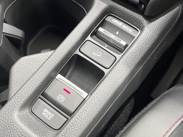 ヴェゼル ｅ：ＨＥＶ　ＲＳ　登録済未使用車　全周囲カメラ　衝突被害軽減システム　レーダークルーズ　ハーフレザーシート　コーナーセンサー　スマートキー　ＬＥＤヘッド　ＥＴＣ２．０　純正１８インチアルミ　オートハイビーム（36枚目）