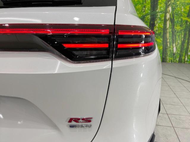 ヴェゼル ｅ：ＨＥＶ　ＲＳ　登録済未使用車　全周囲カメラ　衝突被害軽減システム　レーダークルーズ　ハーフレザーシート　コーナーセンサー　スマートキー　ＬＥＤヘッド　ＥＴＣ２．０　純正１８インチアルミ　オートハイビーム（52枚目）