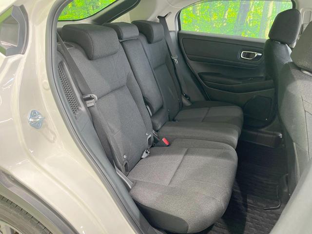 ヴェゼル ｅ：ＨＥＶ　Ｘ　バックカメラ　衝突被害軽減システム　レーダークルーズ　ドラレコ　コーナーセンサー　スマートキー　ＬＥＤヘッド　ＥＴＣ２．０　純正１６インチアルミ　車線逸脱警報　オートライト　オートエアコン（9枚目）