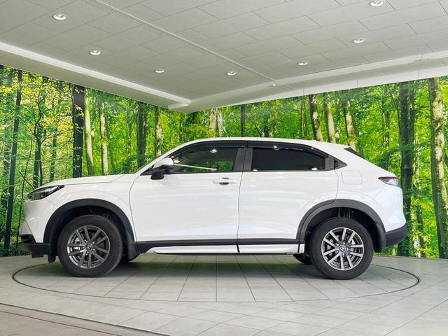 ヴェゼル ｅ：ＨＥＶ　Ｘ　バックカメラ　衝突被害軽減システム　レーダークルーズ　ドラレコ　コーナーセンサー　スマートキー　ＬＥＤヘッド　ＥＴＣ２．０　純正１６インチアルミ　車線逸脱警報　オートライト　オートエアコン（22枚目）