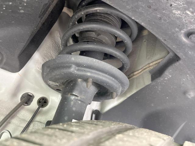 ヴェゼル ｅ：ＨＥＶ　Ｘ　バックカメラ　衝突被害軽減システム　レーダークルーズ　ドラレコ　コーナーセンサー　スマートキー　ＬＥＤヘッド　ＥＴＣ２．０　純正１６インチアルミ　車線逸脱警報　オートライト　オートエアコン（29枚目）