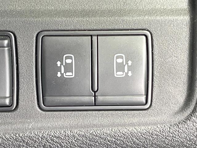 セレナ ｅ－パワー　ハイウェイスターＶ　両側電動ドア　純正ＳＤナビ　後席モニター　全周囲カメラ　レーダークルーズ　禁煙車　ドラレコ　コーナーセンサー　スマートキー　ＬＥＤヘッド　ビルトインＥＴＣ　純正１６インチアルミ　オートライト（6枚目）