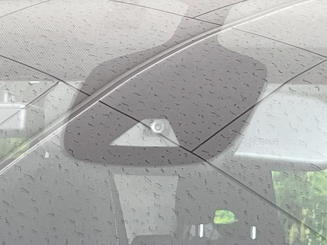 セレナ ｅ－パワー　ハイウェイスターＶ　両側電動ドア　純正ＳＤナビ　後席モニター　全周囲カメラ　レーダークルーズ　禁煙車　ドラレコ　コーナーセンサー　スマートキー　ＬＥＤヘッド　ビルトインＥＴＣ　純正１６インチアルミ　オートライト（7枚目）