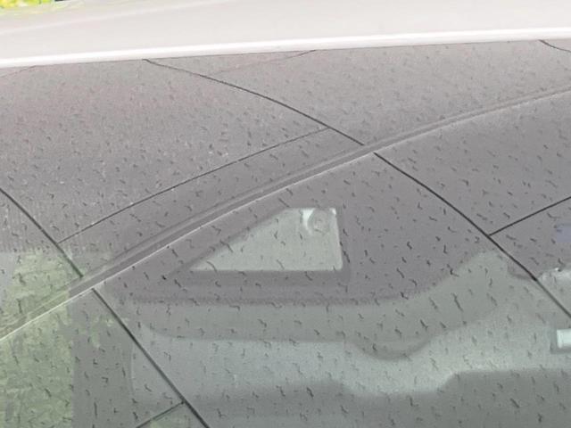 �y�g���^�Z�[�t�e�B�Z���X�z���s���ɑO���̎ԗ�����F�����A�Փ˂������Ȏ��͌x��ƃu���[�L�ŏՓˉ���Ɣ�Q�y�����A�V�X�g�B�����S�Ƀh���C�u�����y���݂��������܂��B