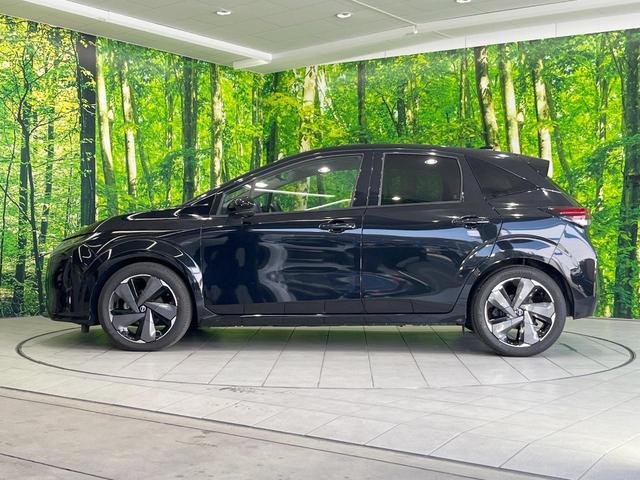 オーラ Ｇ　全周囲カメラ　衝突被害軽減システム　禁煙車　パワーシート　コーナーセンサー　スマートキー　ＬＥＤヘッド　ＥＴＣ２．０　クルコン　純正１７インチアルミ　オートハイビーム　オートライト　オートエアコン（21枚目）