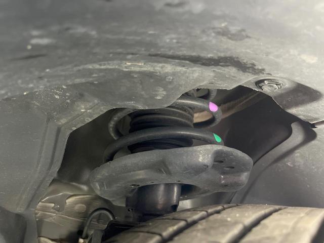 オーラ Ｇ　全周囲カメラ　衝突被害軽減システム　禁煙車　パワーシート　コーナーセンサー　スマートキー　ＬＥＤヘッド　ＥＴＣ２．０　クルコン　純正１７インチアルミ　オートハイビーム　オートライト　オートエアコン（27枚目）